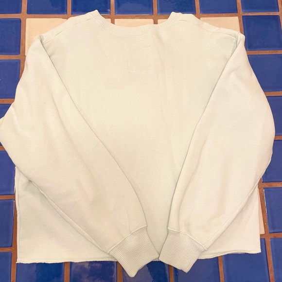 Butterfly Embroidered Crewneck 🦋 - Picture 5 of 6